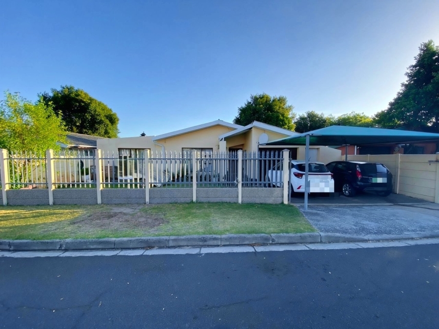 3 Bedroom Property for Sale in Bo Oakdale Western Cape
